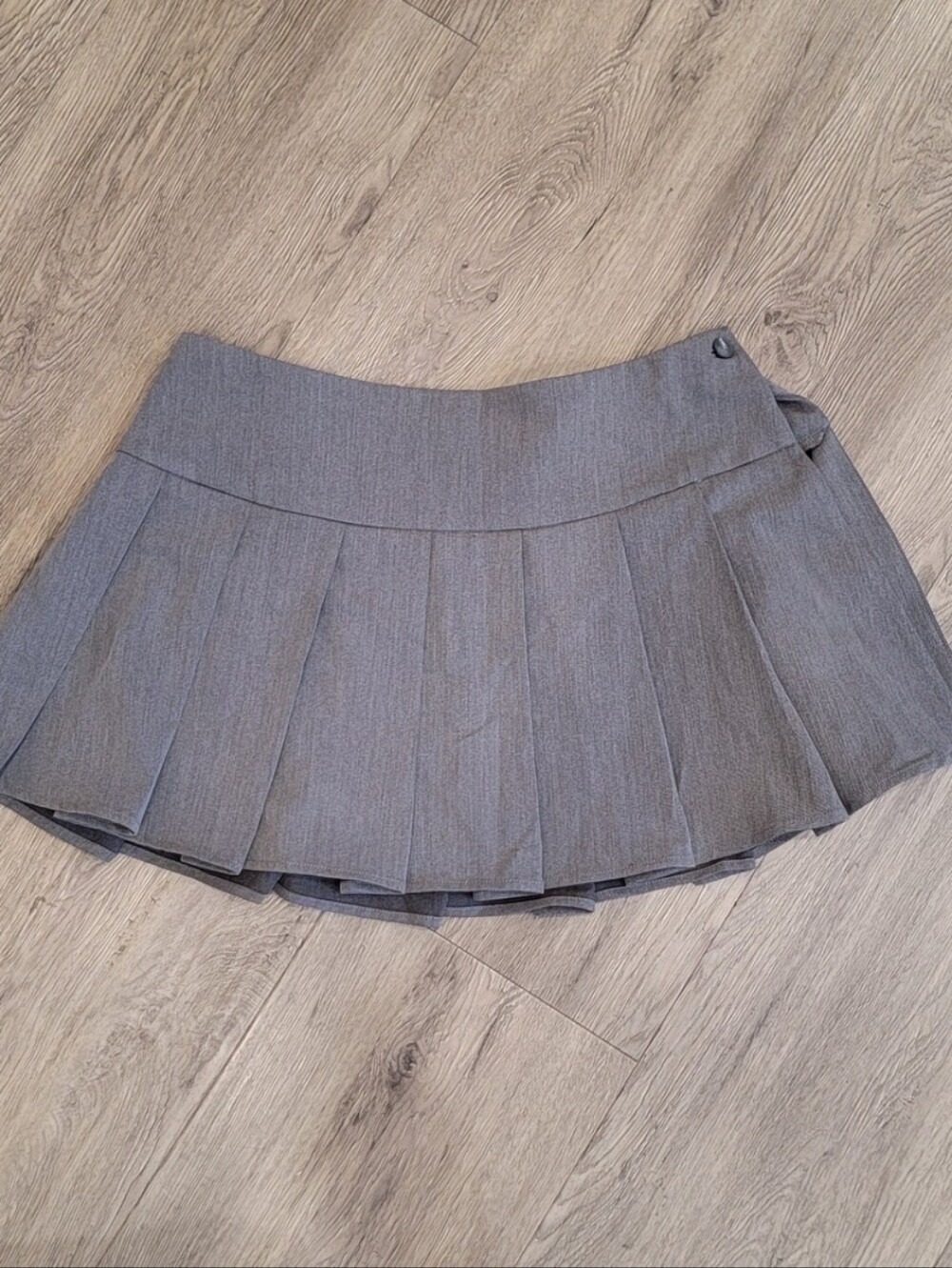 White Fox Romance With You Mini Skirt Charcoal Size Medium NWT